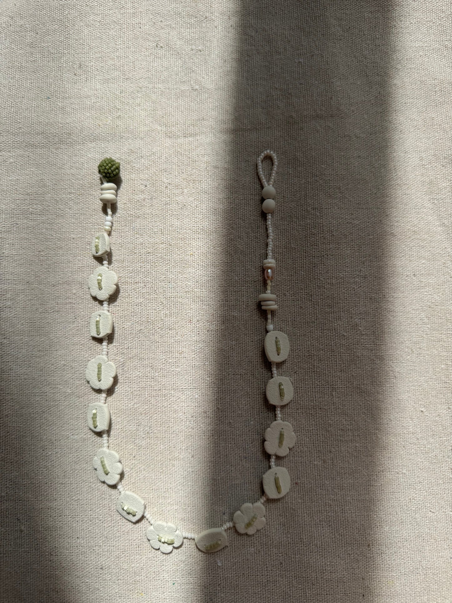 D.White sea flower , flowers