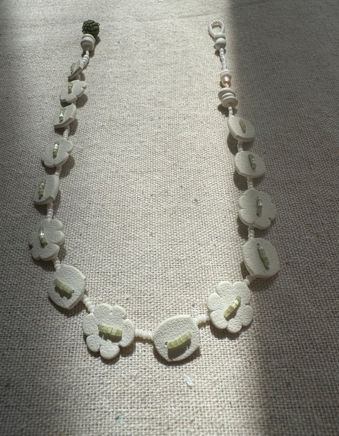 D.White sea flower , flowers