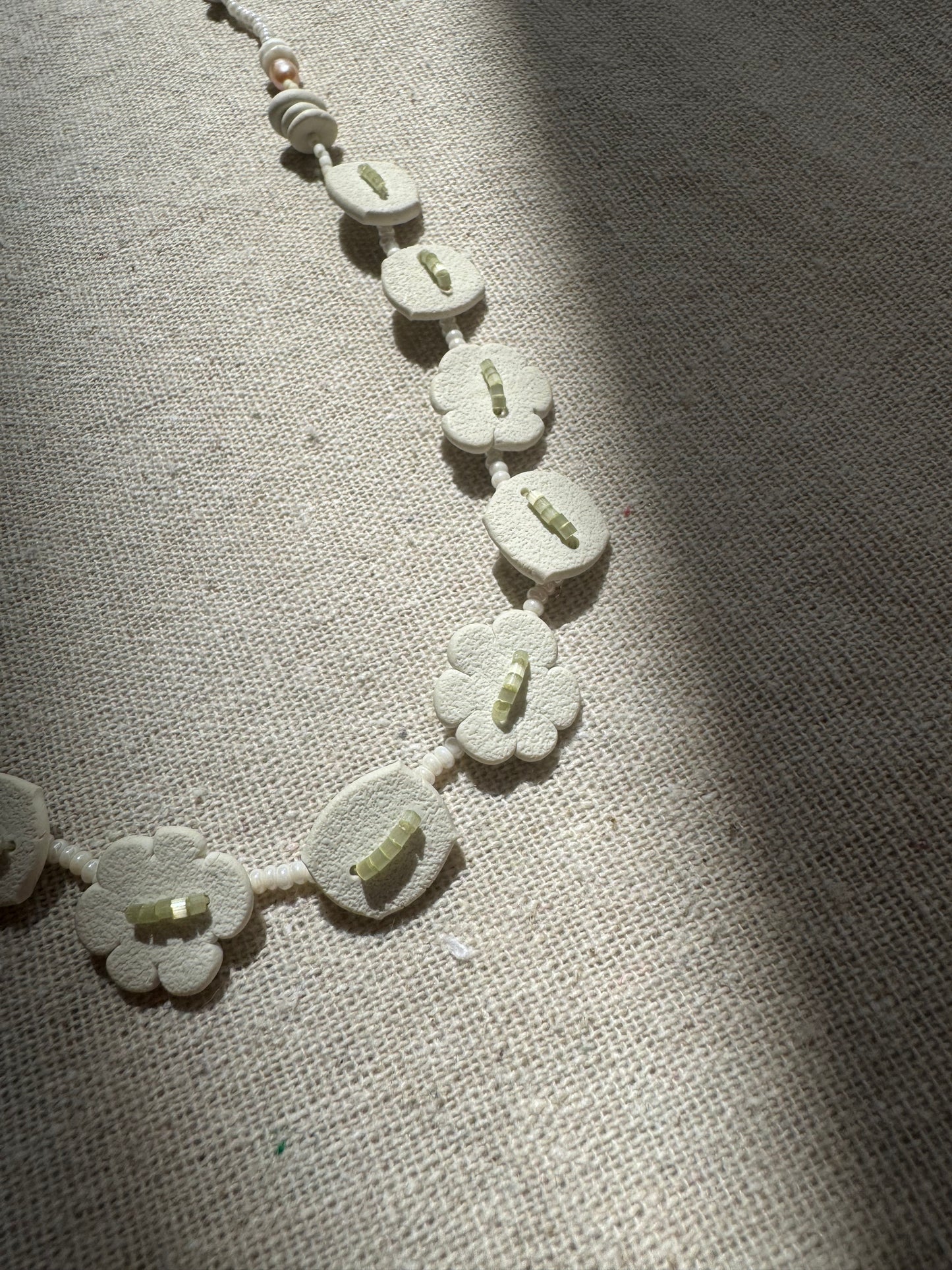 D.White sea flower , flowers